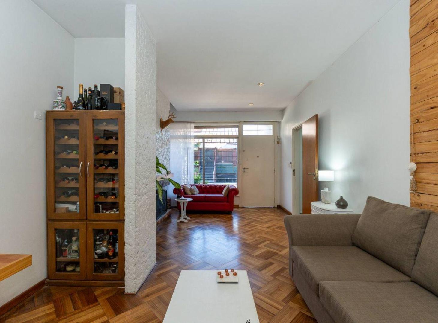 Foto de CASA 5 AMBIENTES VILLA SARMIENTO ZONA WARD, imagen 1