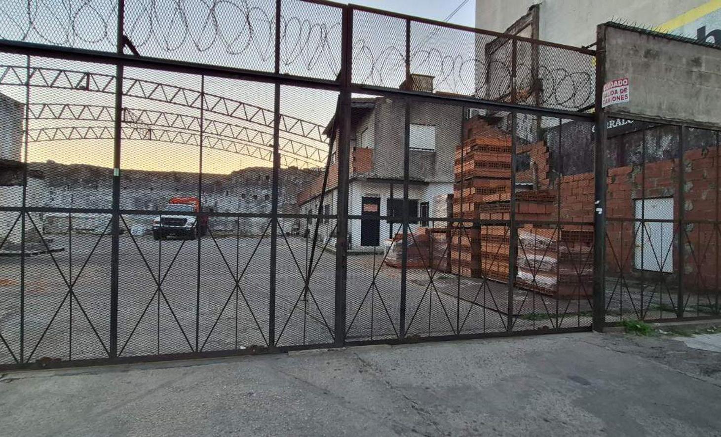 Foto de LOTE/DEPOSITO COMERCIAL AV. SAN MARTIN CASEROS, imagen 3