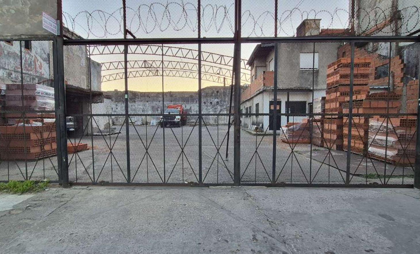 Foto de LOTE/DEPOSITO COMERCIAL AV. SAN MARTIN CASEROS, imagen 1