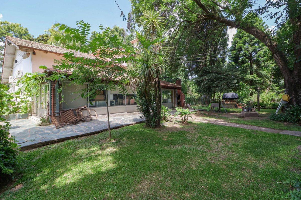 Foto de CASA EN VENTA SOBRE LOTE DE 1640 m² APTO CREDITO, imagen 5