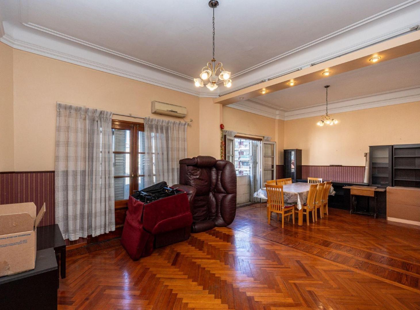 Foto de DEPARTAMENTO 5 AMBIENTES EN VENTA - BALVANERA, imagen 1