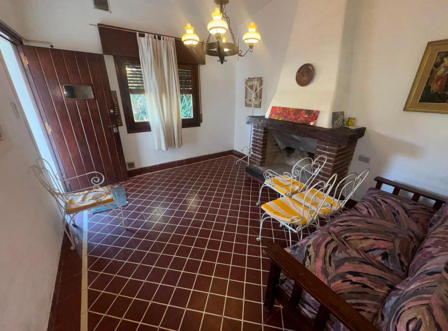 Foto de VENDO CASA DE 3 DORMITORIOS EN VILLA CARLOS PAZ – B° LA QUINTA – U$D, imagen 3