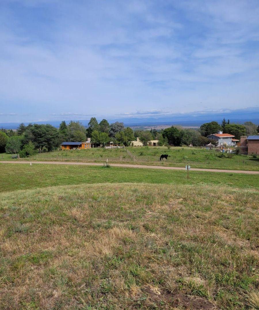 Foto de OPORTUNIDAD!!! VENDO LOTE (890 MTS2) CON ESCRITURA EN B° EL CORCOVADO, imagen 3
