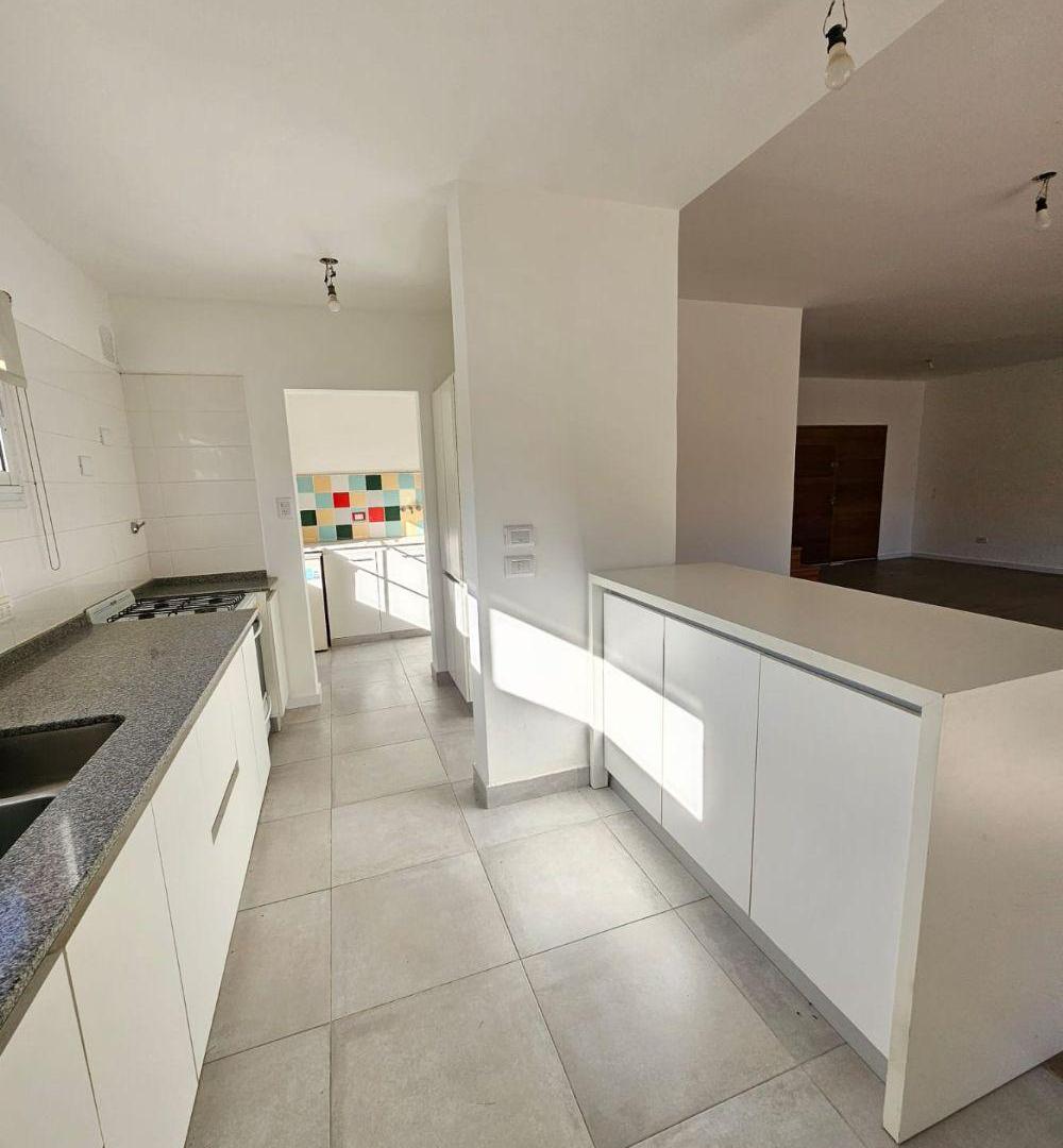 Foto de Venta de excelente casa en la cañada, los tilos 111, km 56, imagen 4