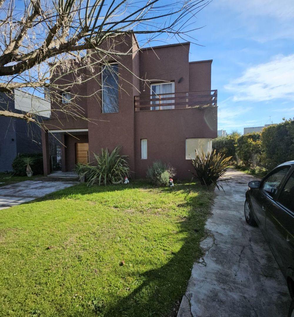 Foto de Venta de excelente casa en la cañada, los tilos 111, km 56, imagen 2