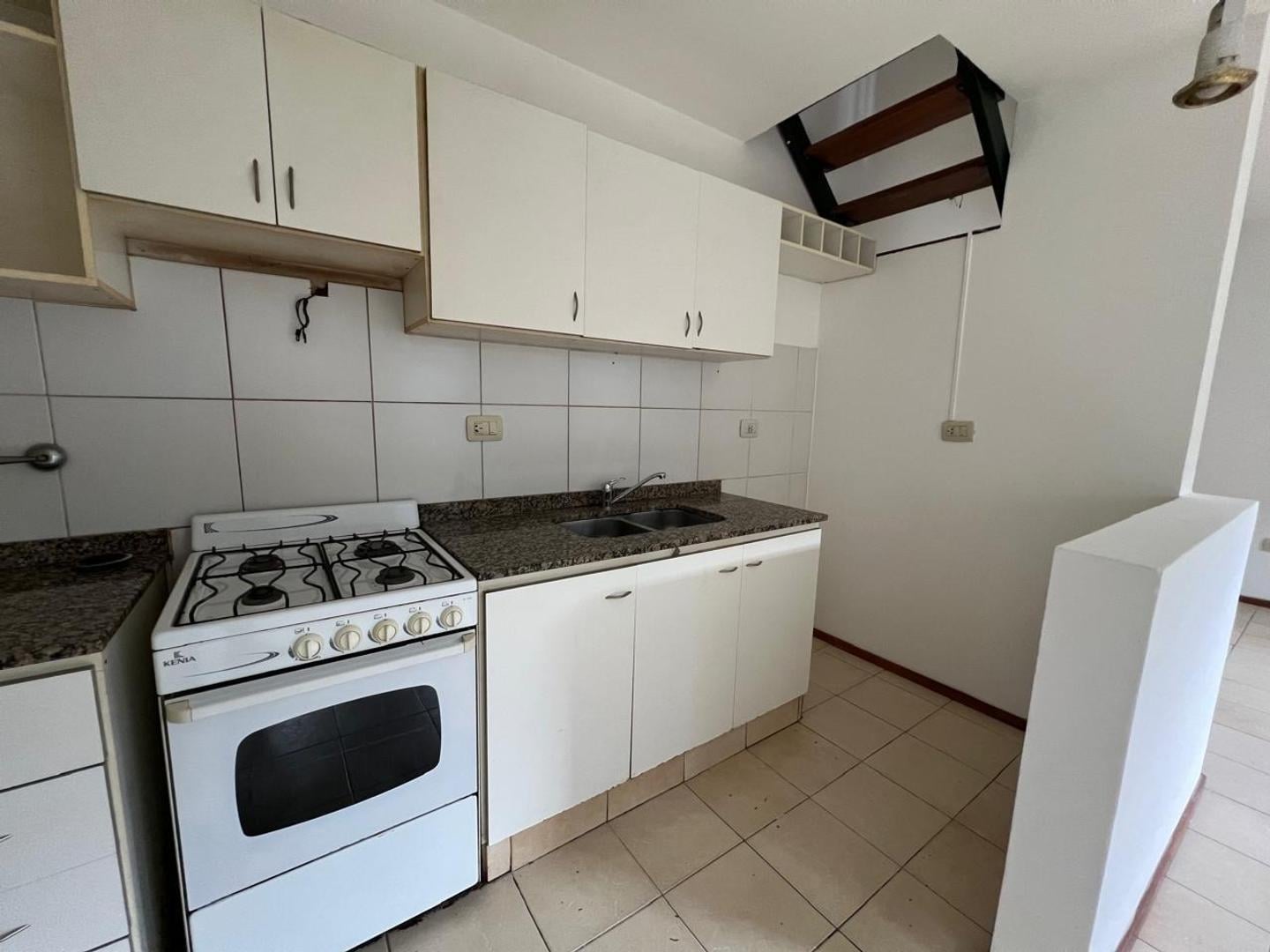Foto de Duplex P.H vecino a UCA Rosario Pellegrini, imagen 3