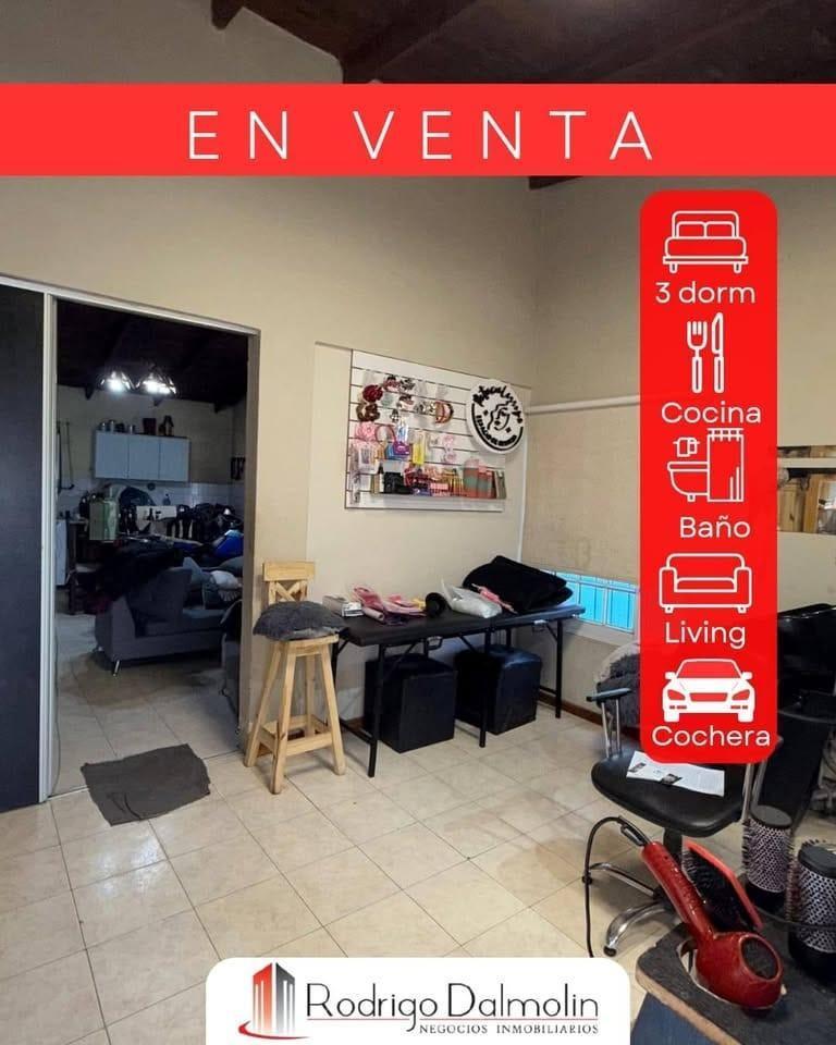 Foto de VENDO. Casa en Las Tejas calle Santísima Trinidad esquina Blas Parera, imagen 1
