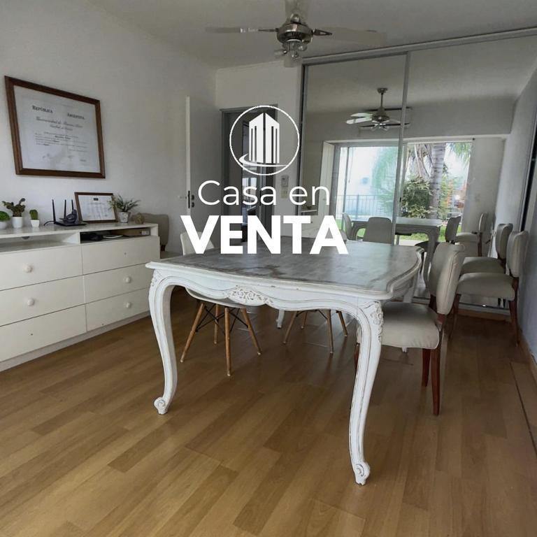 Foto de VENDO. Casa con local independiente. Concordia, ER., imagen 1