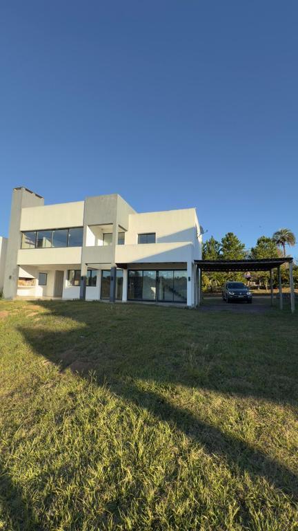 Foto de En venta hermosa casa en Chacras del Río - Estancia Grande, barrio, imagen 1