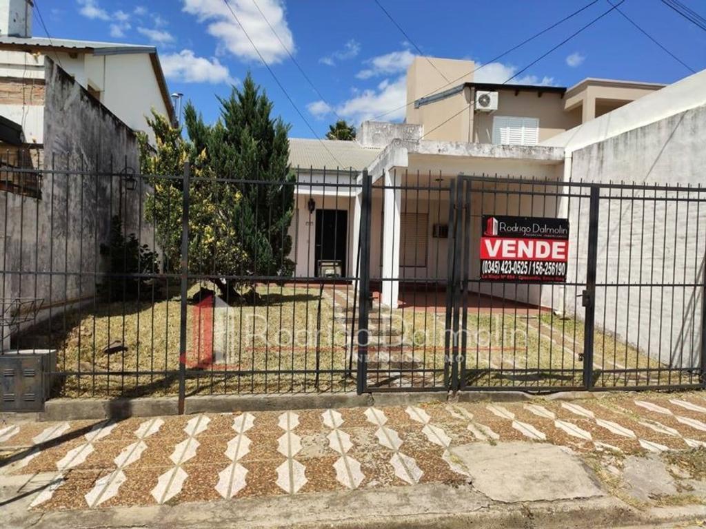 Foto de VENDO. Casa en calle Rep. del Brasil casi La Rioja. Concordia, ER., imagen 1
