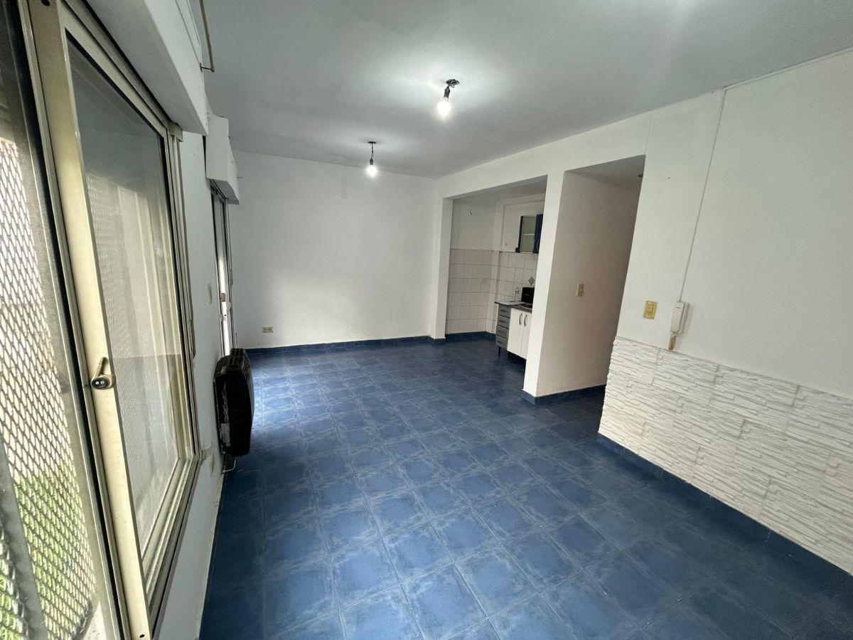 Foto de Departamento en Alquiler en Bernal Oeste, imagen 3