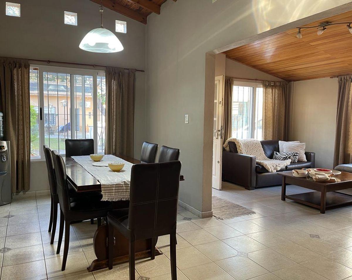 Foto de Casa en Venta en Berazategui, imagen 3
