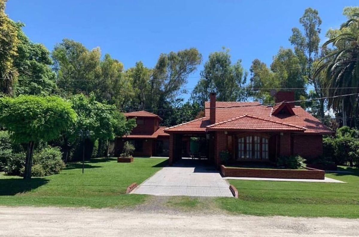 Foto de Hermosa casa en venta en El Country Club El Pato, imagen 4