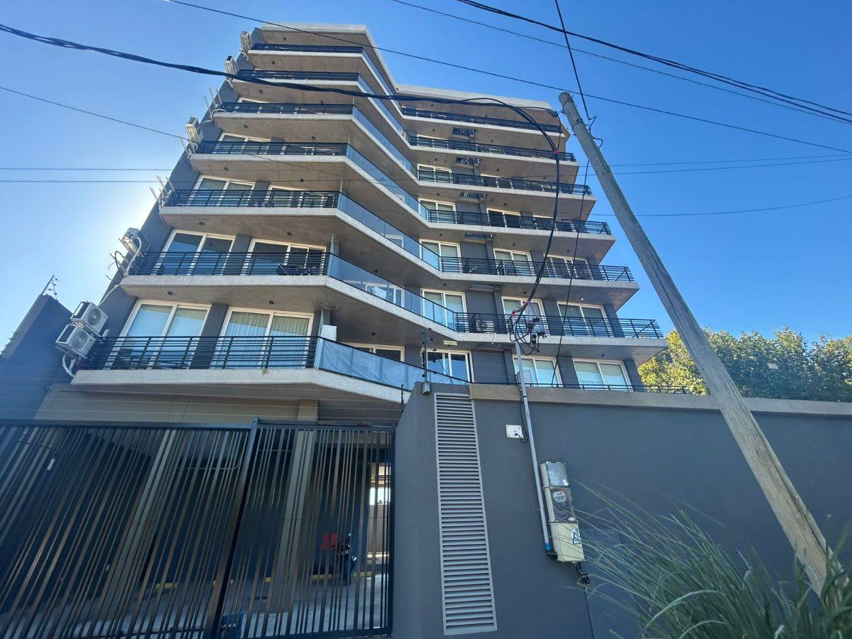 Foto de Departamento en Venta en Quilmes, imagen 1