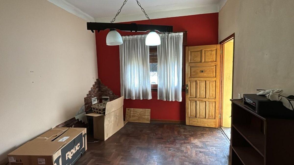 Foto de Casa en venta estilo Americano de 3 Ambientes en Quilmes Oeste, imagen 2