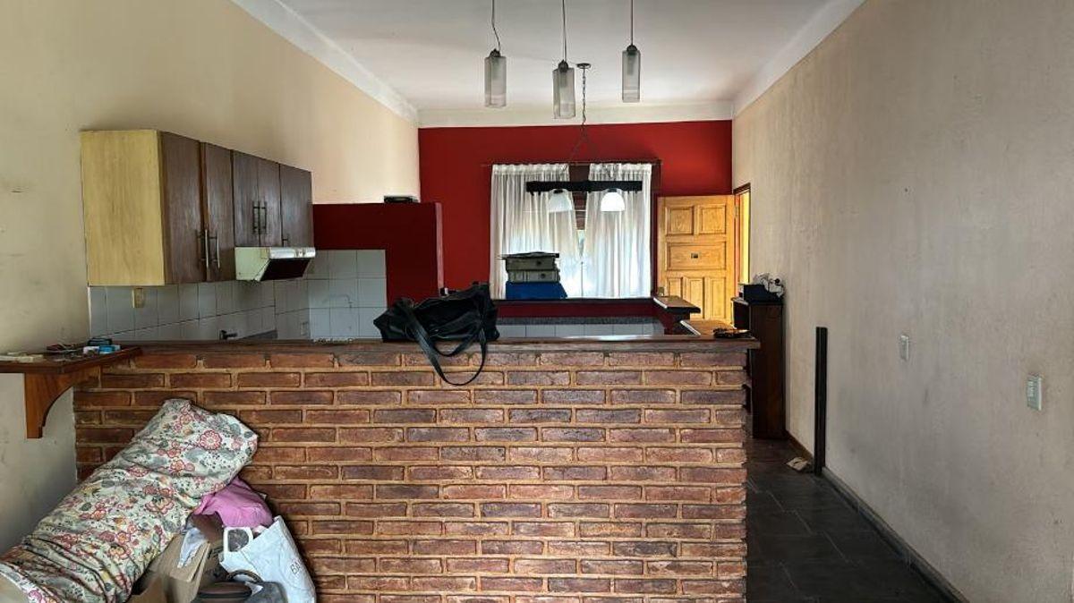 Foto de Casa en venta estilo Americano de 3 Ambientes en Quilmes Oeste, imagen 3
