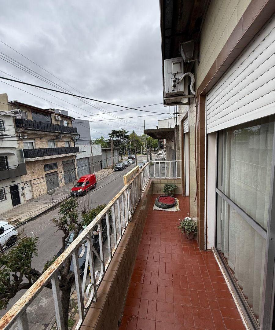Foto de PH DE 4 AMBIENTES CON PATIO – LOMAS DEL MIRADOR, imagen 3