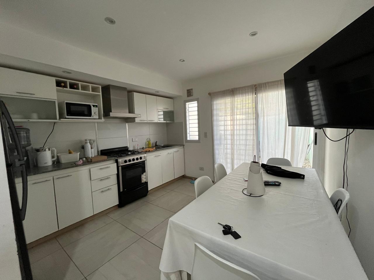 Foto de Duplex 4 ambientes con patio y cochera al frente en Ituzaingó Norte., imagen 5