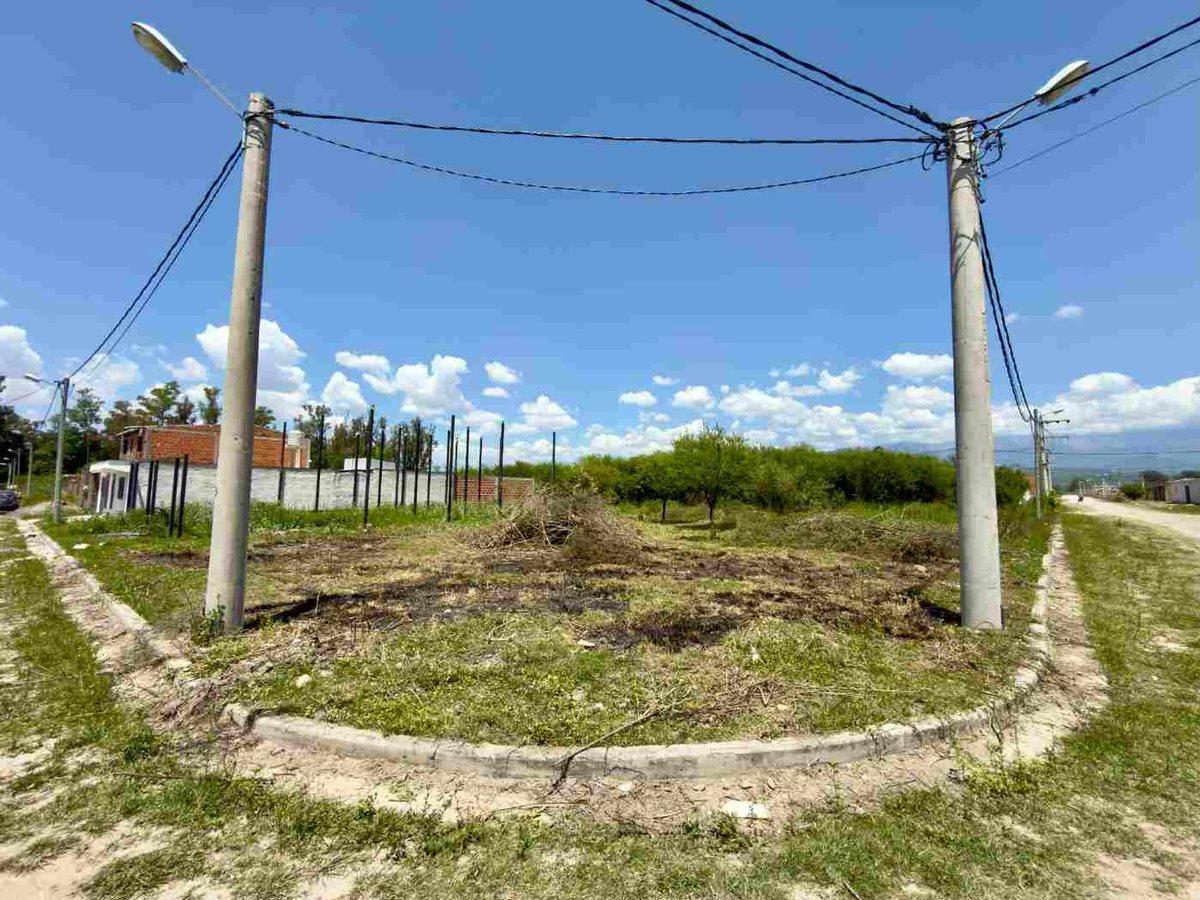 Foto de VENTA TERRENO ESQUINA BUEN CLIMA ZONA OESTE ATOCHA, imagen 2
