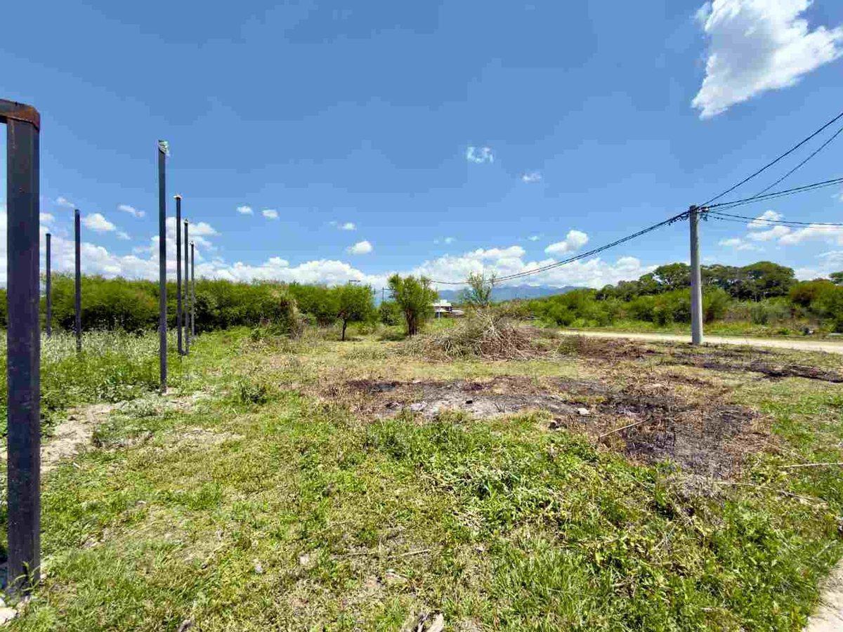 Foto de VENTA TERRENO ESQUINA BUEN CLIMA ZONA OESTE ATOCHA, imagen 3
