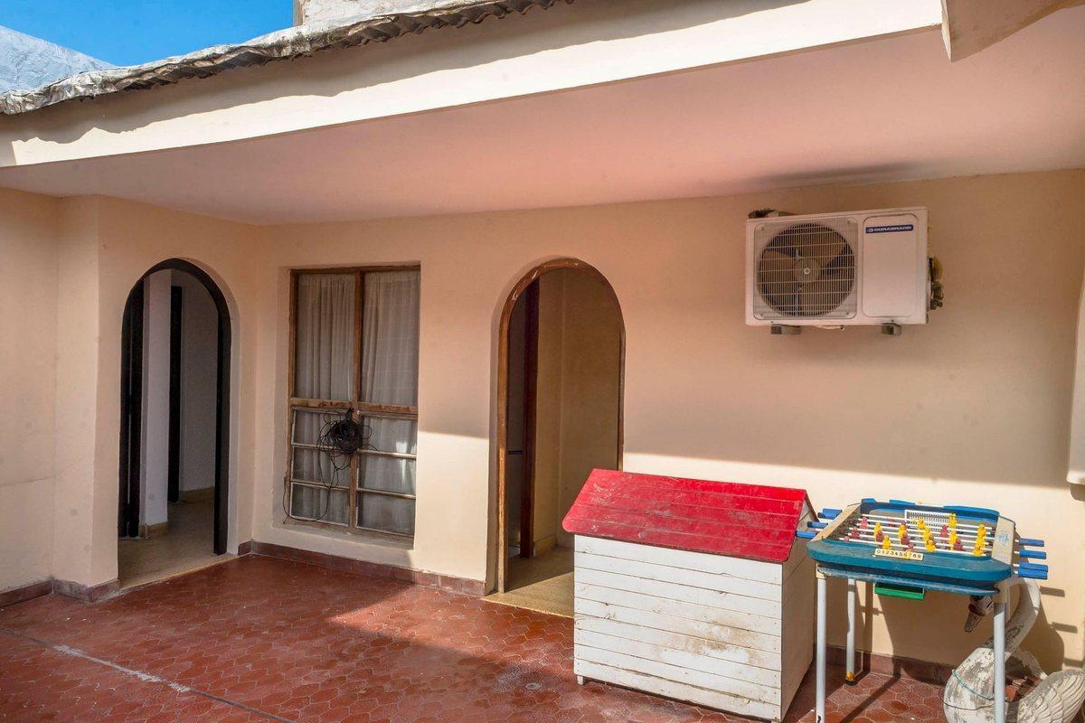 Foto de CASA VENTA O PERMUTA TRES CERRITOS 4 DORMITORIOS, imagen 4