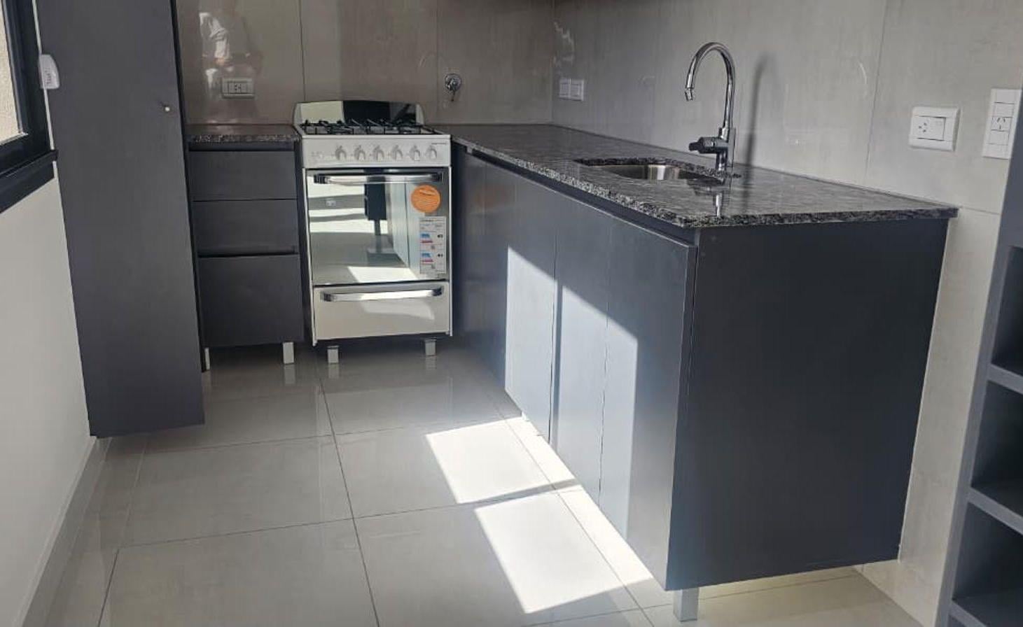 Foto de VENTA DPTO 1D DEAN FUNES 1170 ZONA PORTEL SALTA, imagen 4