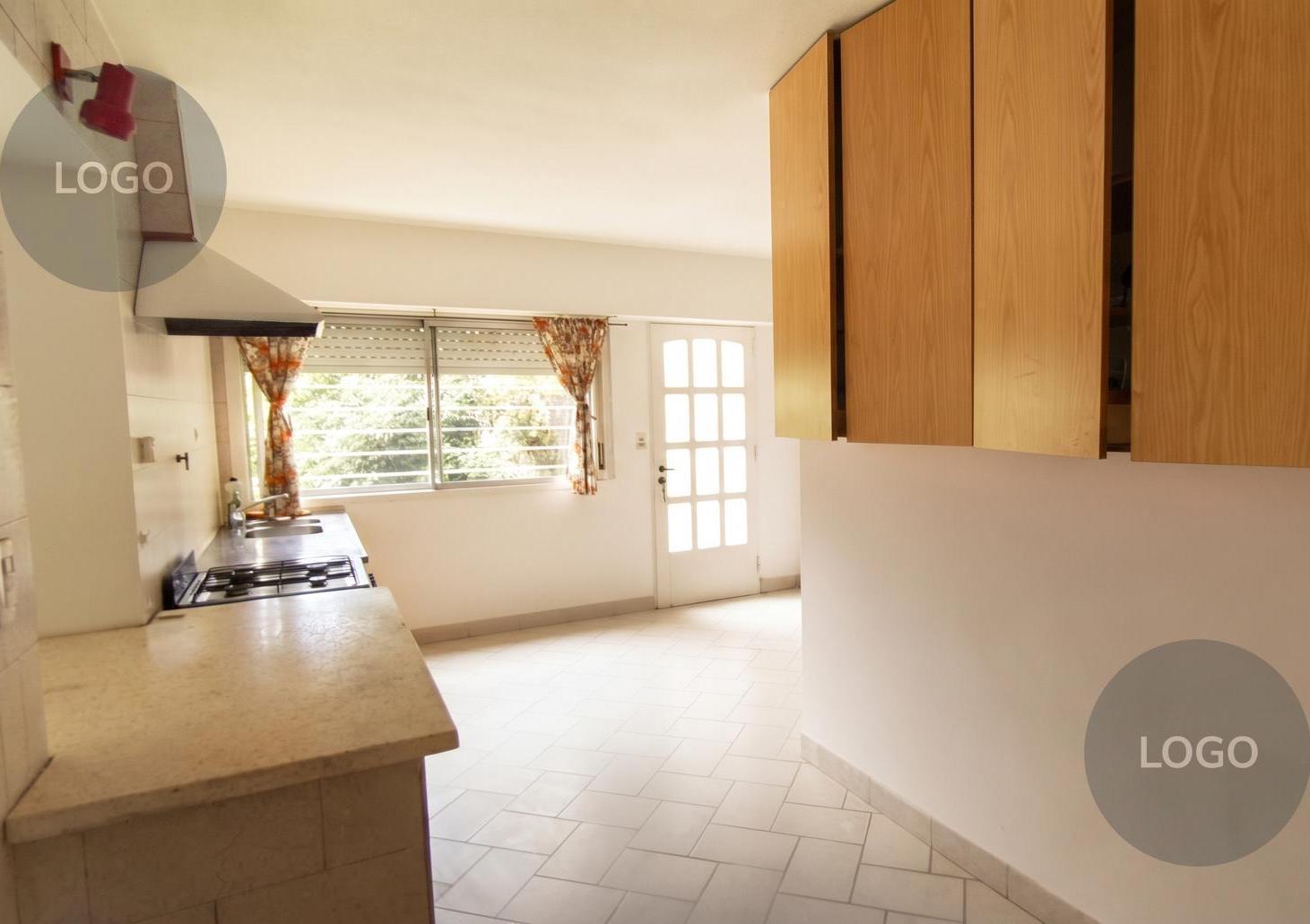 Foto de En Alquiler | Casa de 3 Dormitorios | Barrio Santa Genovena |, imagen 3