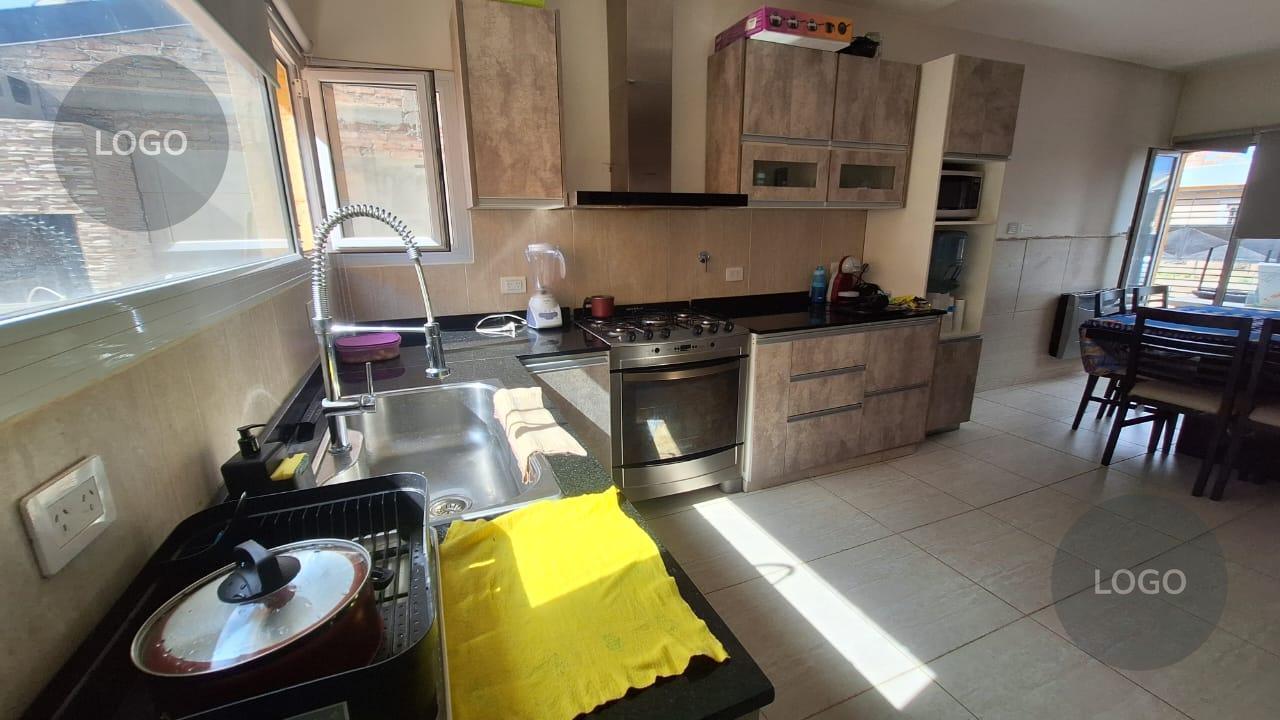 Foto de En Venta | Casa de 3 Dormitorios | Barrio Bardas del Sol | Plottier, imagen 3