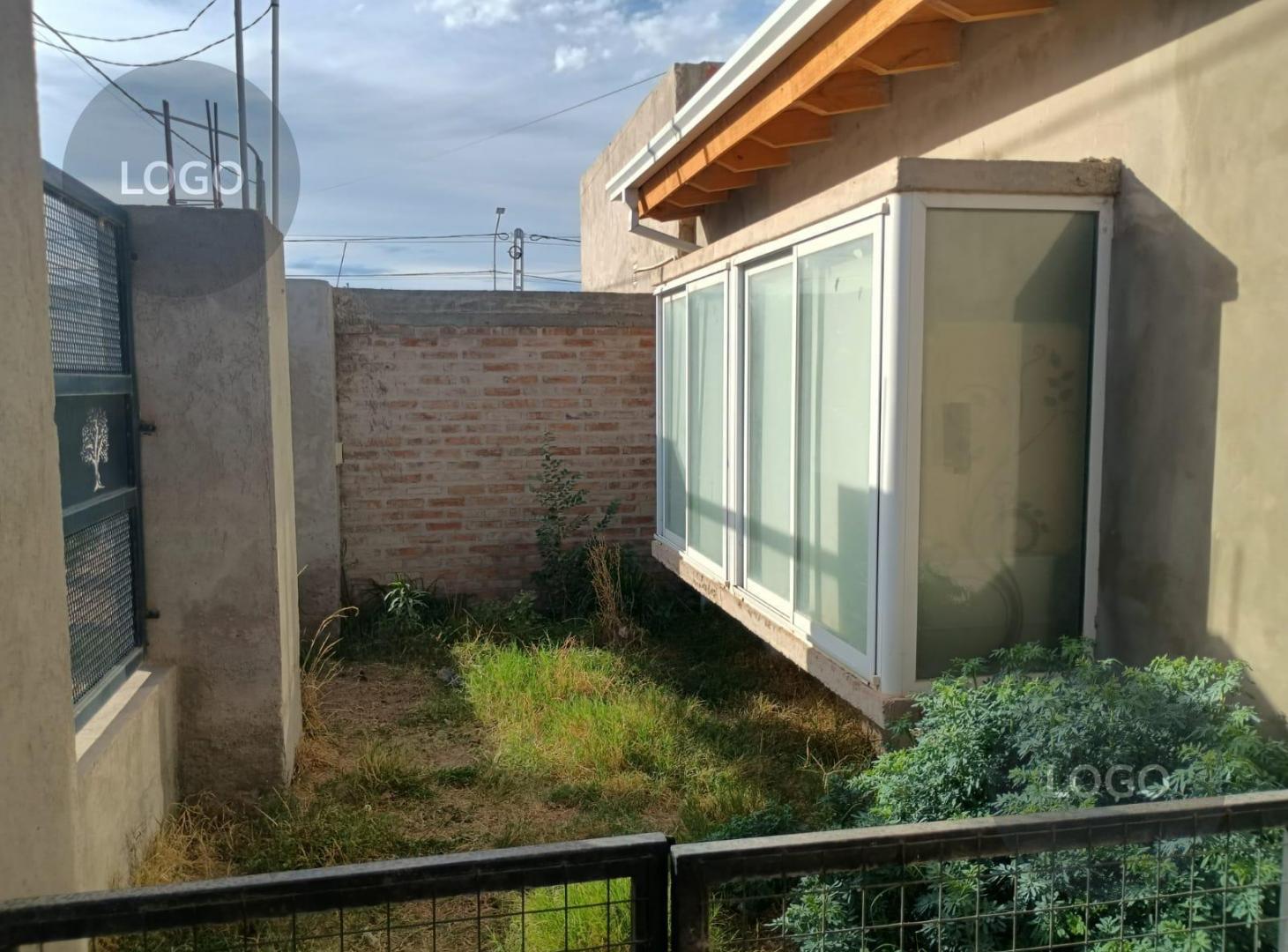 Foto de En Venta | Casa APTO CRÉDITO de 3 Dormitorios con Isla y Altillo | B°, imagen 2