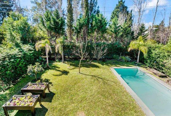 Foto de VENTA DE CASA 5 AMBIENTES CON PILETA EN SAINT MATTHEWS PILAR, imagen 4