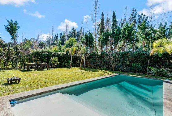 Foto de VENTA DE CASA 5 AMBIENTES CON PILETA EN SAINT MATTHEWS PILAR, imagen 1