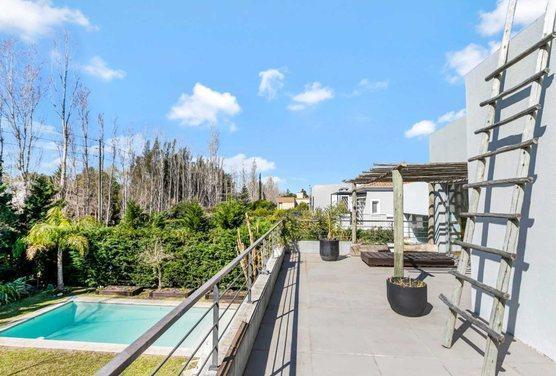 Foto de VENTA DE CASA 5 AMBIENTES CON PILETA EN SAINT MATTHEWS PILAR, imagen 5