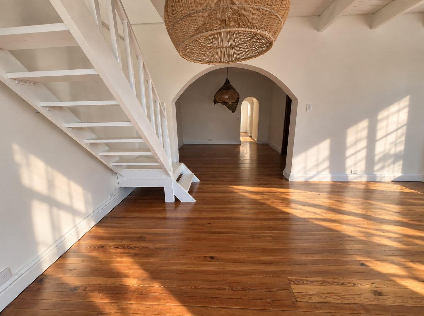 Foto de CASA EN VENTA DE 5 AMBIENTES CON PILETA Y QUINCHO EN ADROGUE, imagen 3