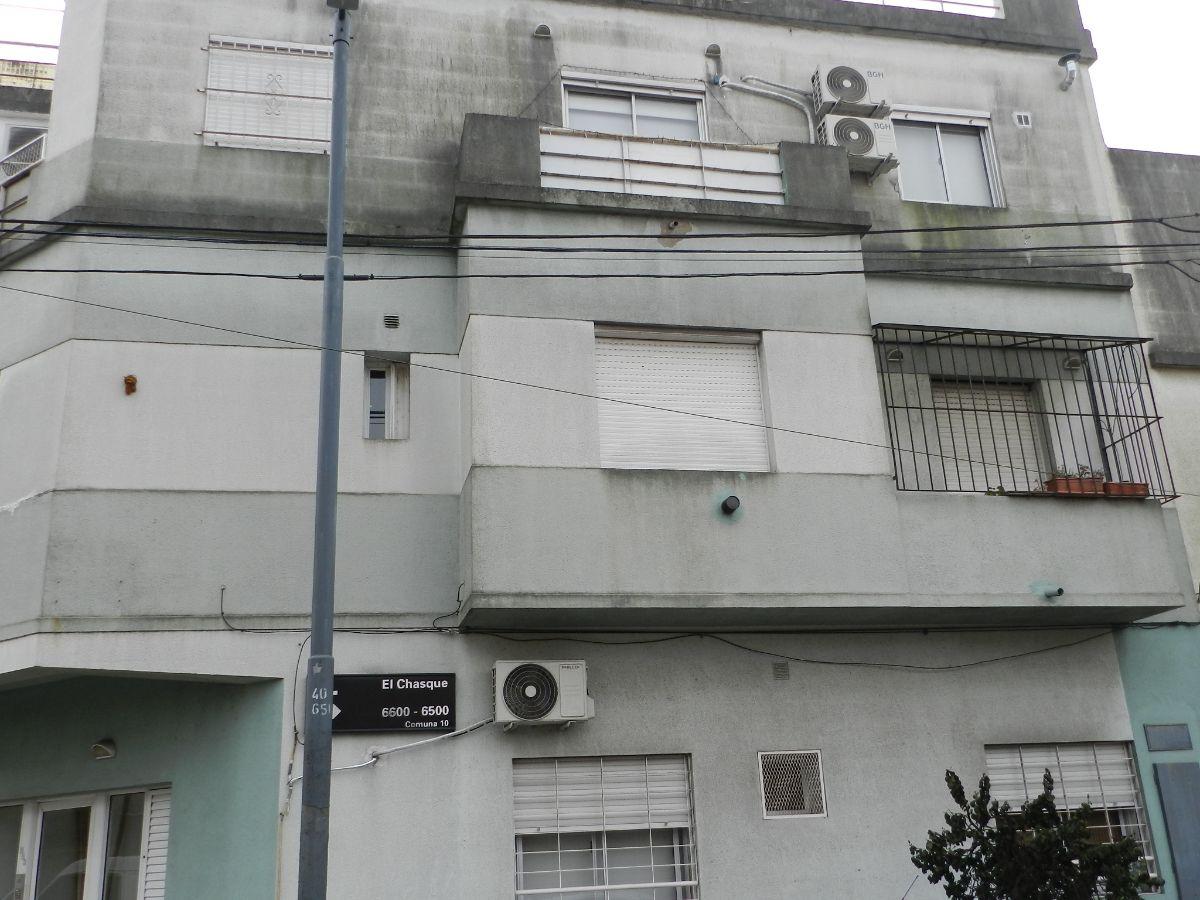 Foto de DEPARTAMENTO EN VENTA DE 3 AMBIENTES EN VERSALLES CON TERRAZA PROPIA, imagen 2