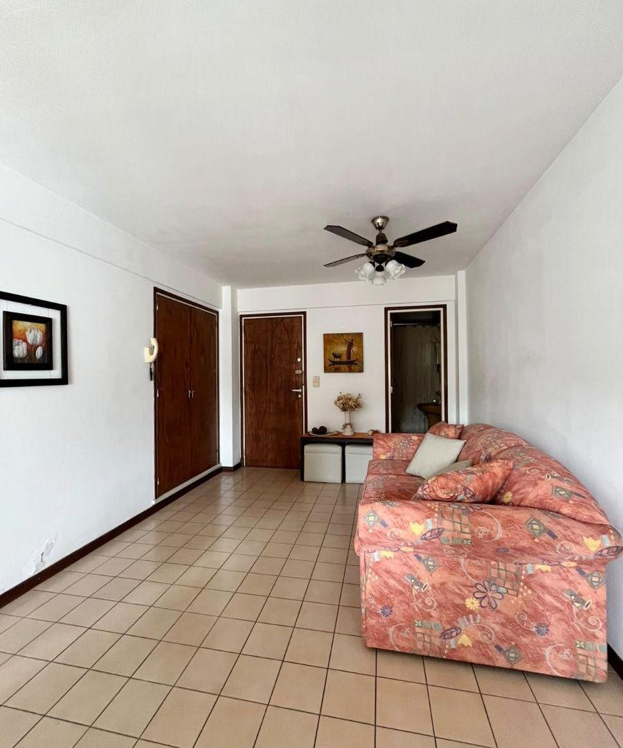 Foto de VENTA - UN AMBIENTE EN LA PERLA CON COCHERA, imagen 4