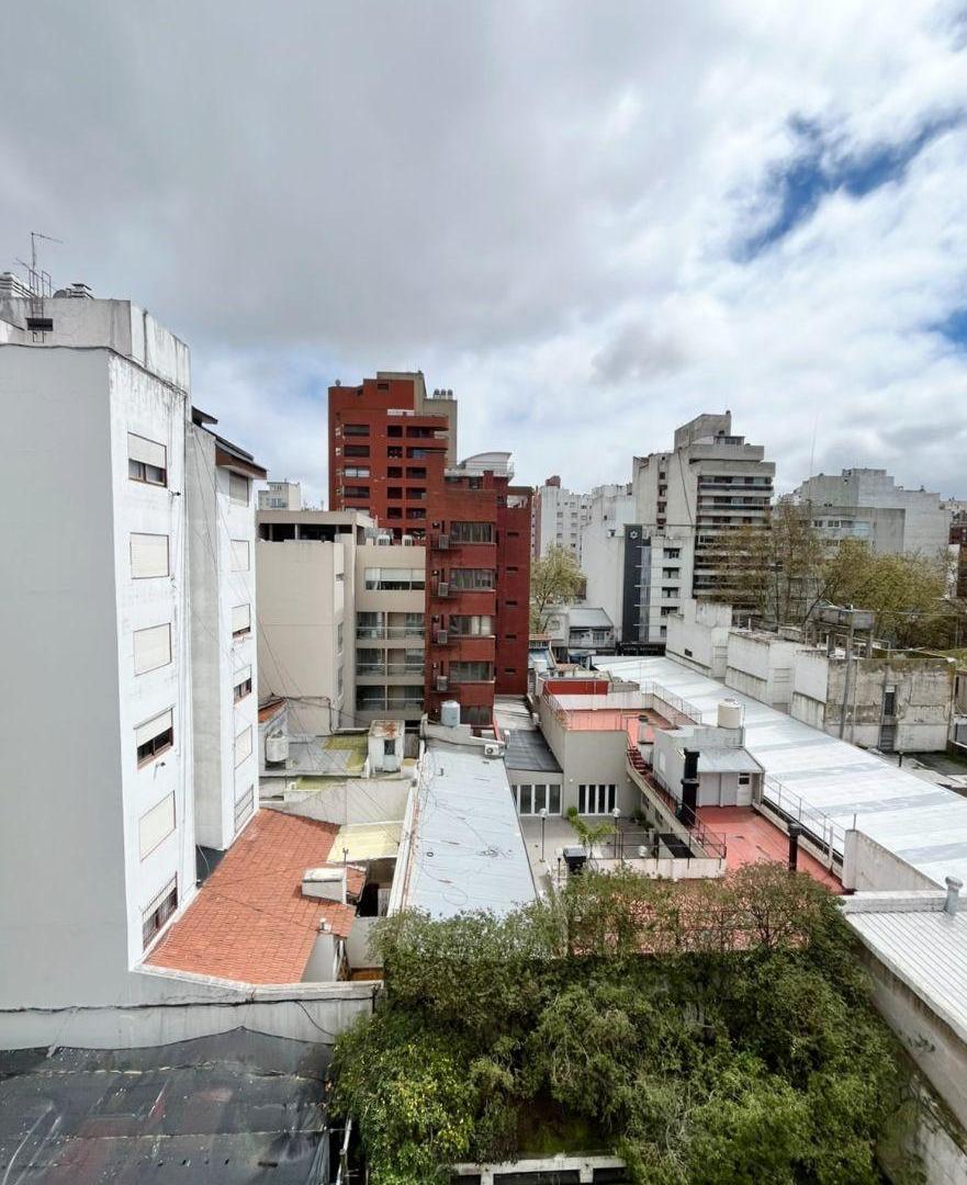 Foto de VENTA - UN AMBIENTE EN LA PERLA CON COCHERA, imagen 3
