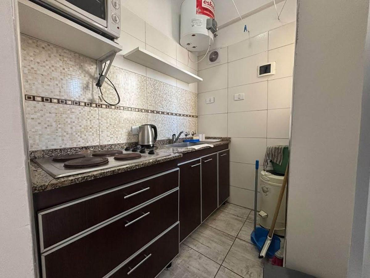 Foto de Departamento en venta 2 ambientes reciclado y amoblado con balcon, imagen 5