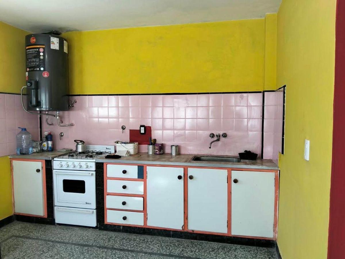 Foto de PH 3 ambientes en alquiler con patio en zona Don Bosco, imagen 1
