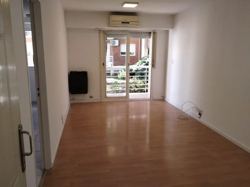 Foto de Depto 2 ambiente en centro de San Isidro, imagen 4
