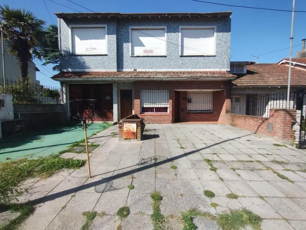 Foto de Chalet 4 amb con garage y Dto 3 amb. con amplio parque., imagen 2