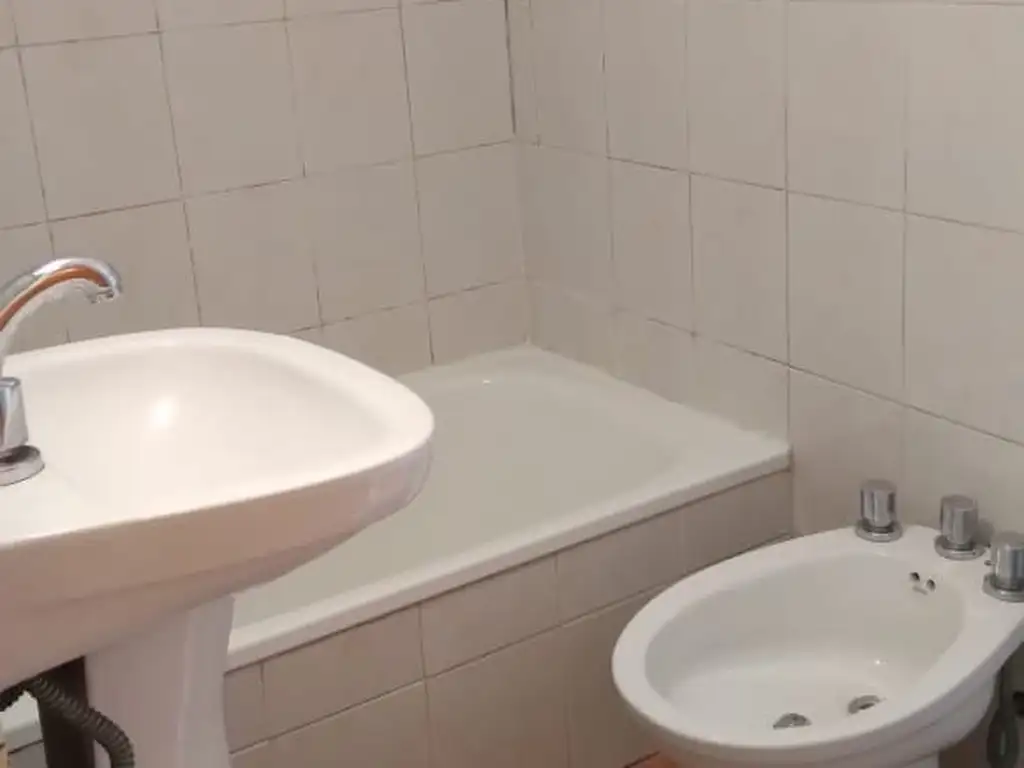 Foto de MONOAMBIENTE APTO PROFESIONAL RAMOS SUR CENTRICO, imagen 1