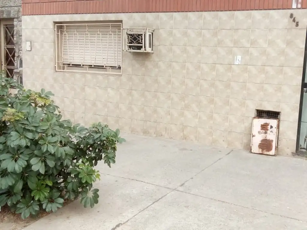 Foto de Venta de Casa. Pompeya, imagen 1
