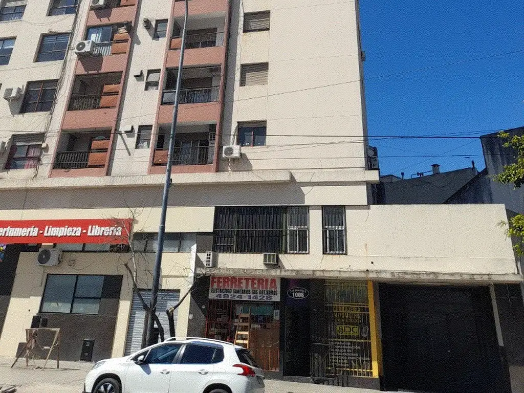 Foto de cochera fija para 1 auto grande J.M.MORENO y CASTAÑARES, imagen 1