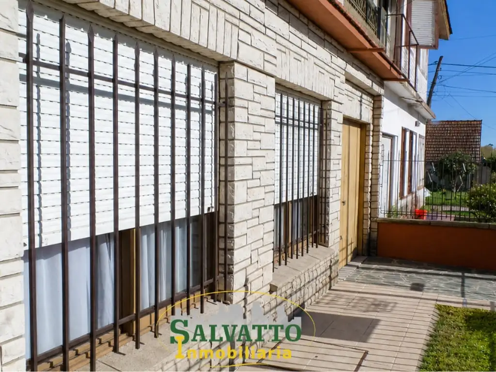 Foto de Dúplex 4 ambientes con garage y terraza en barrio Faro, imagen 4