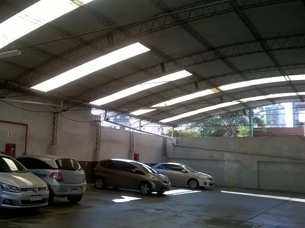 Foto de Cochera Cubierta con acceso independiente en excelente ubicacion, imagen 5