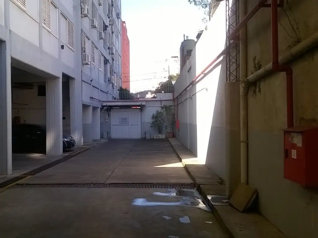 Foto de Cochera Cubierta con acceso independiente en excelente ubicacion, imagen 4
