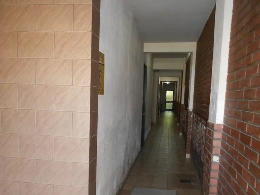 Foto de Solido y comodo departamento de dos ambientes (interno) con pequeño, imagen 1