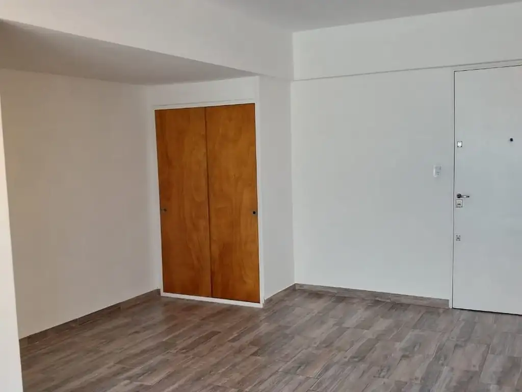 Foto de 1 AMB 6X4. EN L DIVISIBLE BALCON FRANCES PLACARD COCINA AMPLIA BAÑO, imagen 1