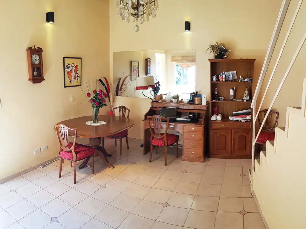 Foto de Excelente 4 ambientes con patio - terraza y garaje para 2 autos en, imagen 3