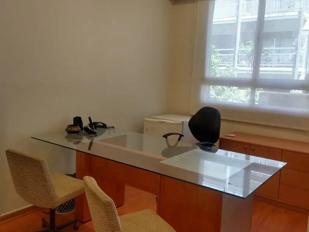 Foto de Vende Oficinas + 1 Sala De Reuniones En Balvanera, imagen 4
